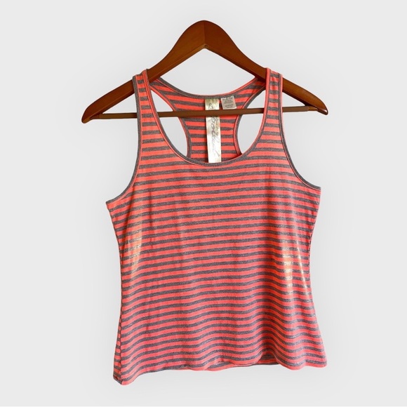 Spoiled brand grey shirt with orange & white feathers w/ matching tank. Size L - Picture 8 of 13